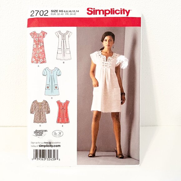 Simplicity Sewing Pattern 2702 - Picture 1 of 3